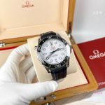 High Quality Replica OMEGA Seamaster 300 Different Straps (316 Stainless Steel/Silicone) White Wavy Ceramic Face Dial Black Ceramic Bezel Stainless Steel Case Watch 42mm